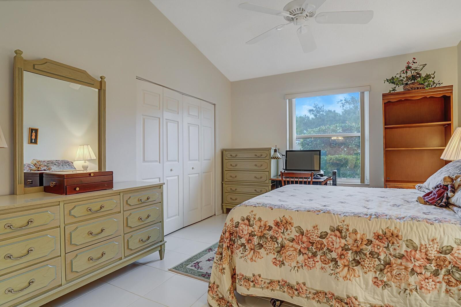 9547 Honeybell Cir