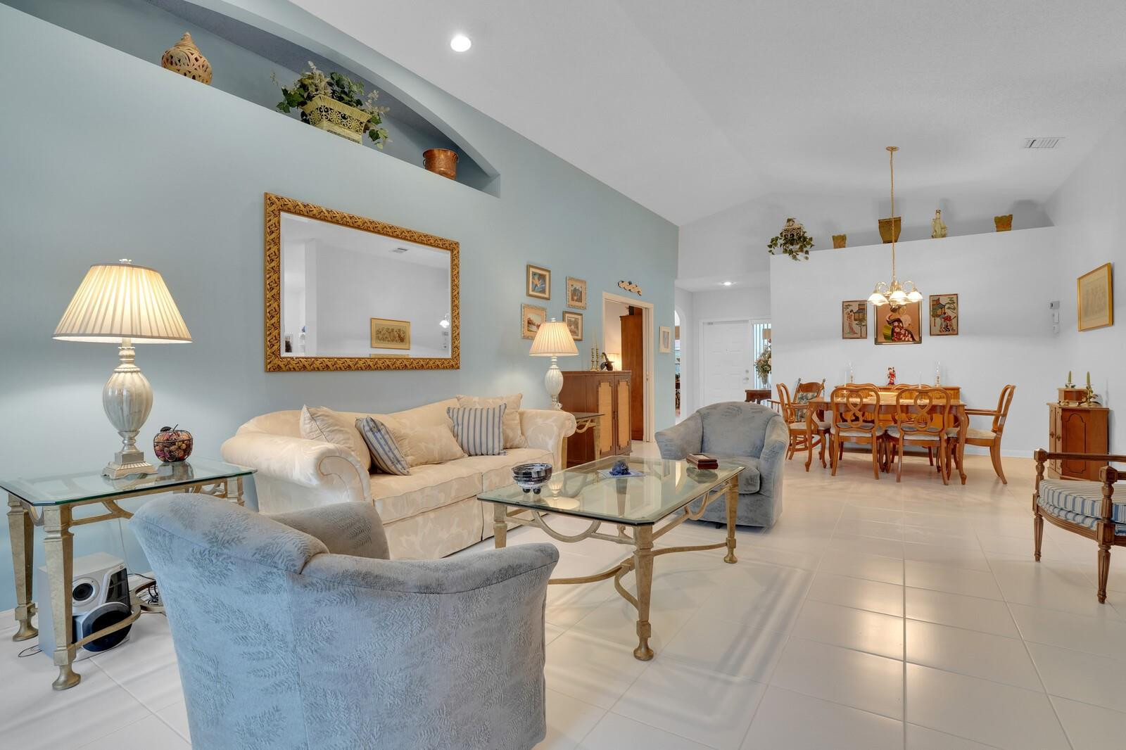 9547 Honeybell Cir