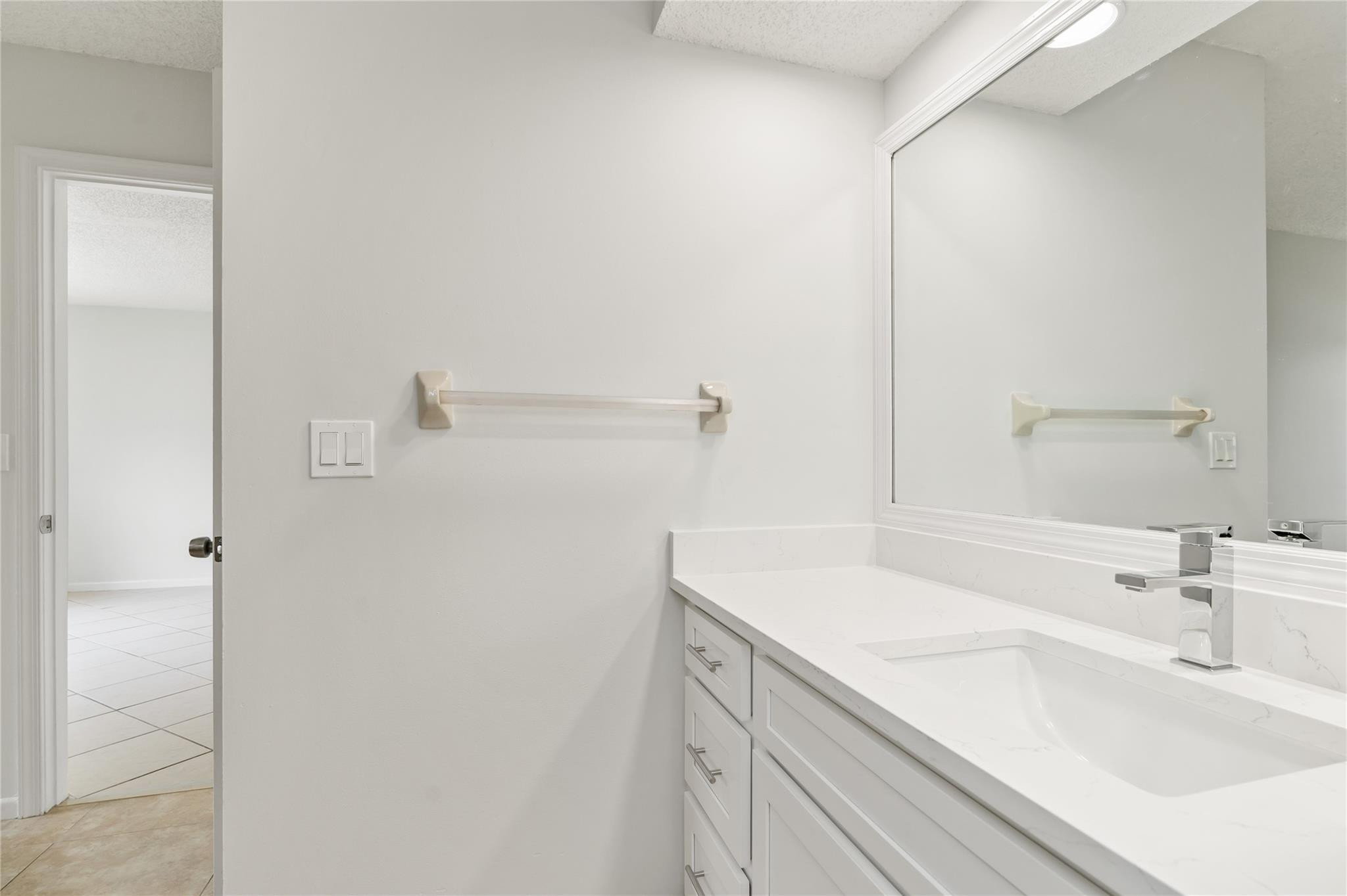 10070 Twin Lakes Dr 10070