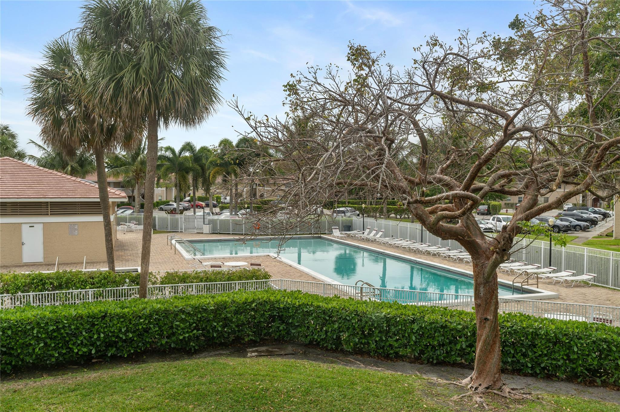 10070 Twin Lakes Dr 10070