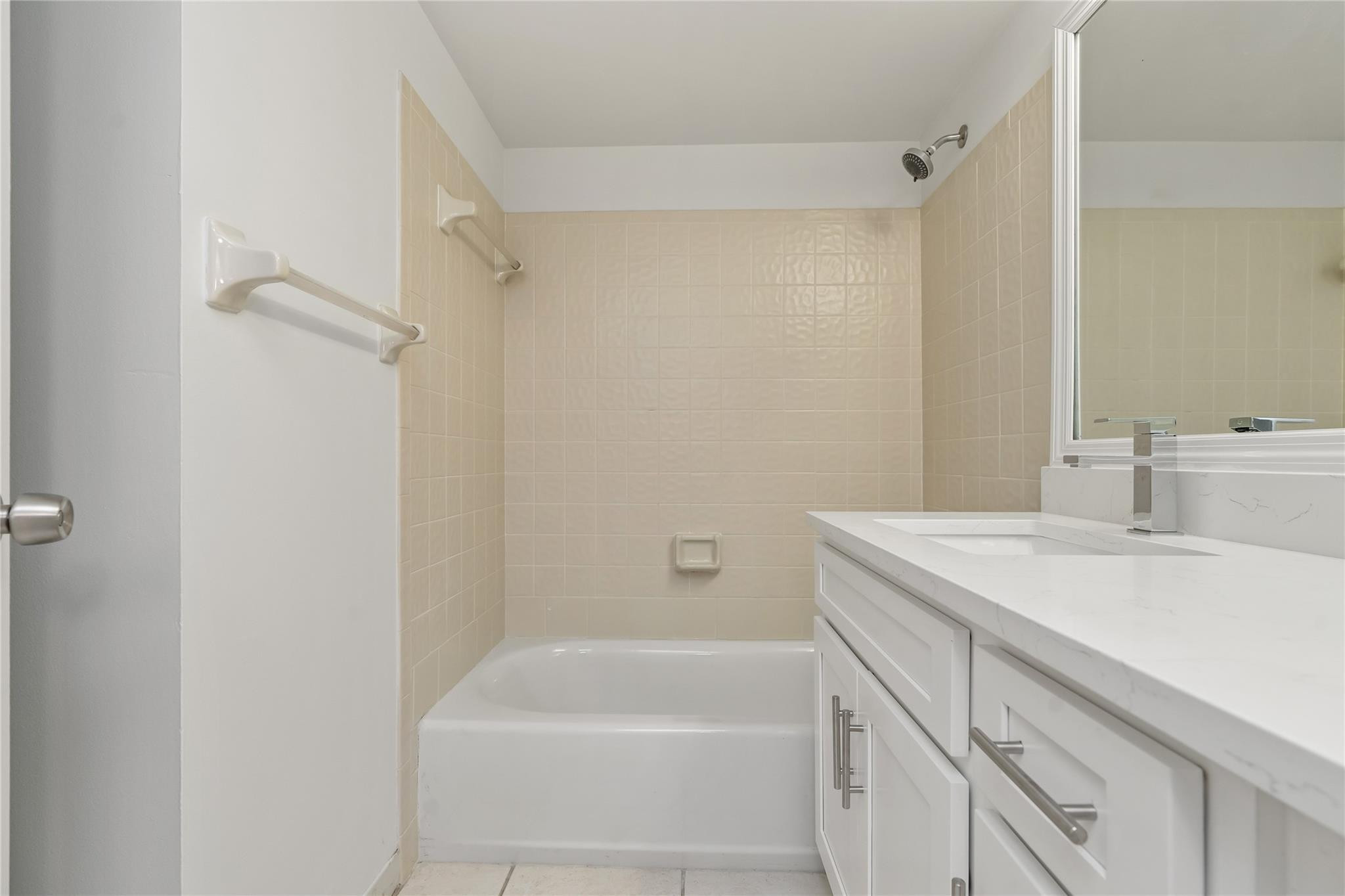 10070 Twin Lakes Dr 10070