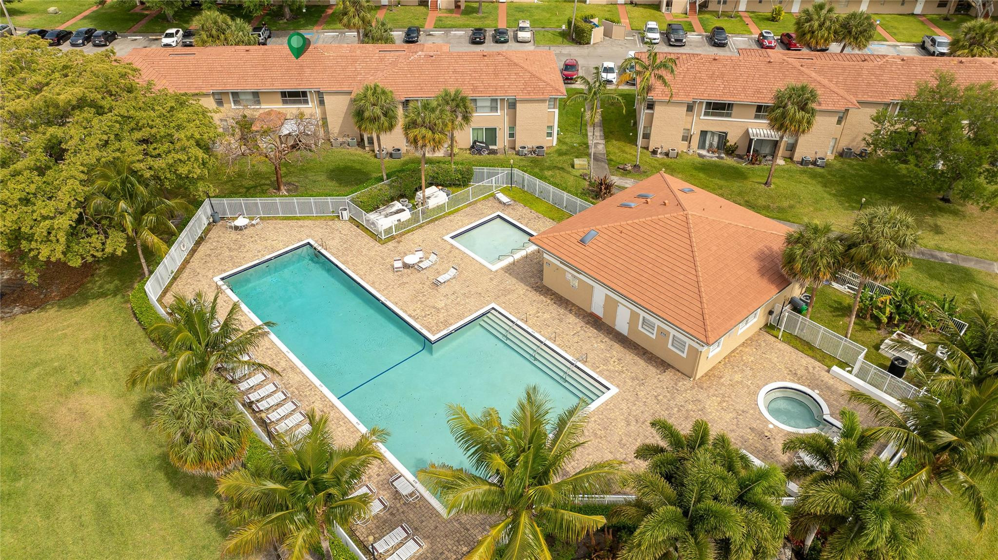 10070 Twin Lakes Dr 10070