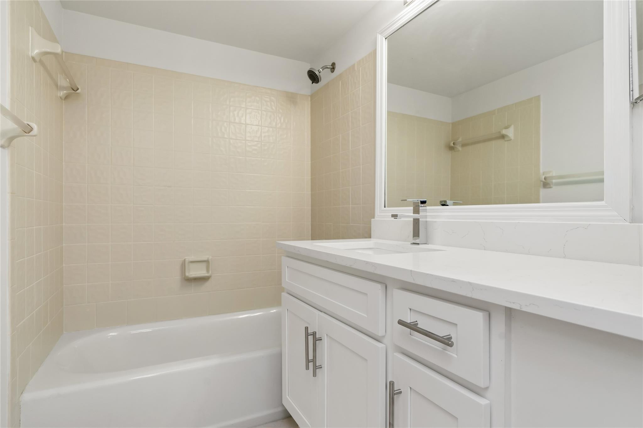 10070 Twin Lakes Dr 10070