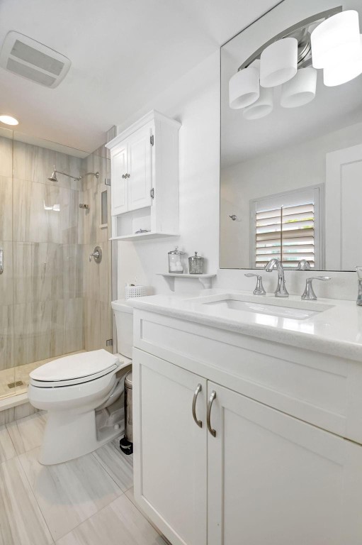 728 N Lakeside Drive