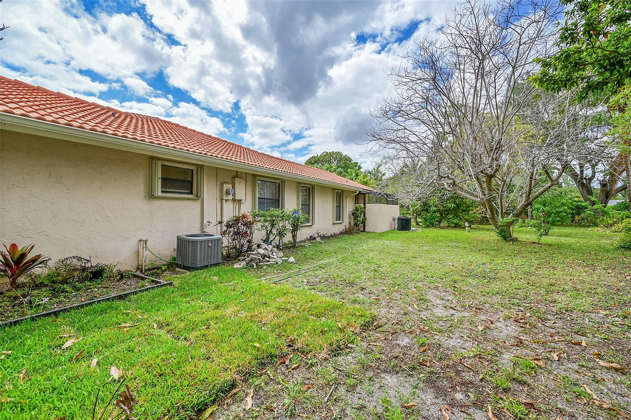 8899 NW 47th Dr