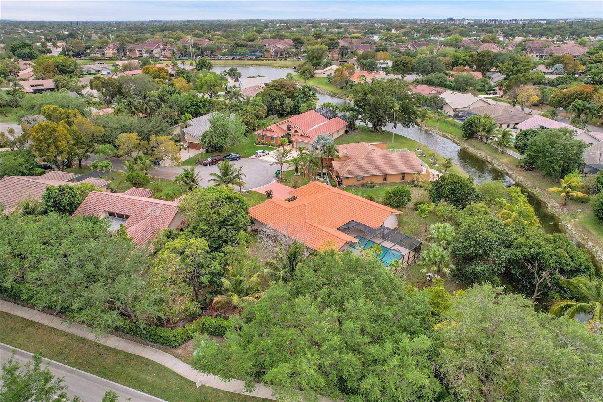 8899 NW 47th Dr