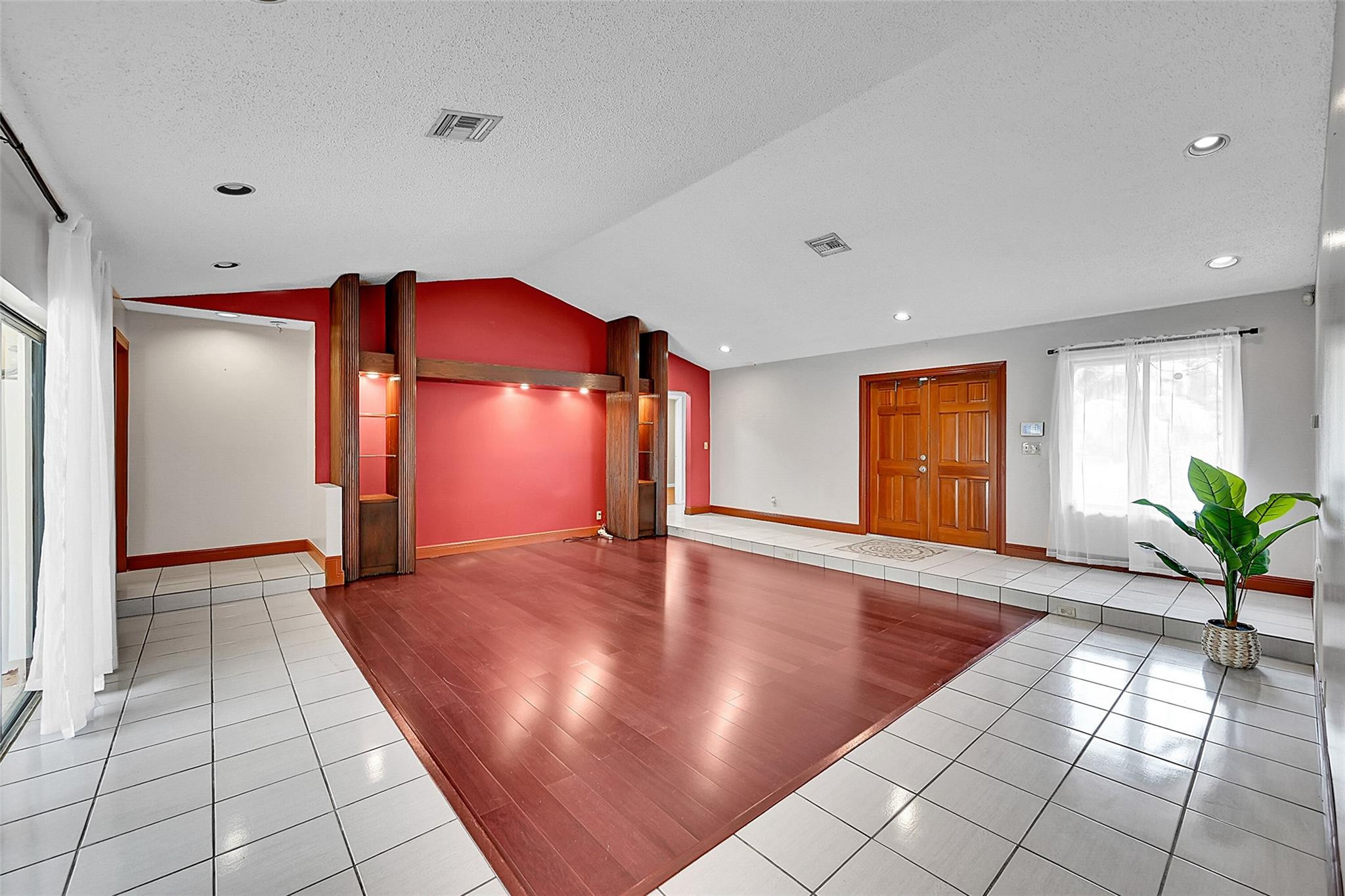 8899 NW 47th Dr