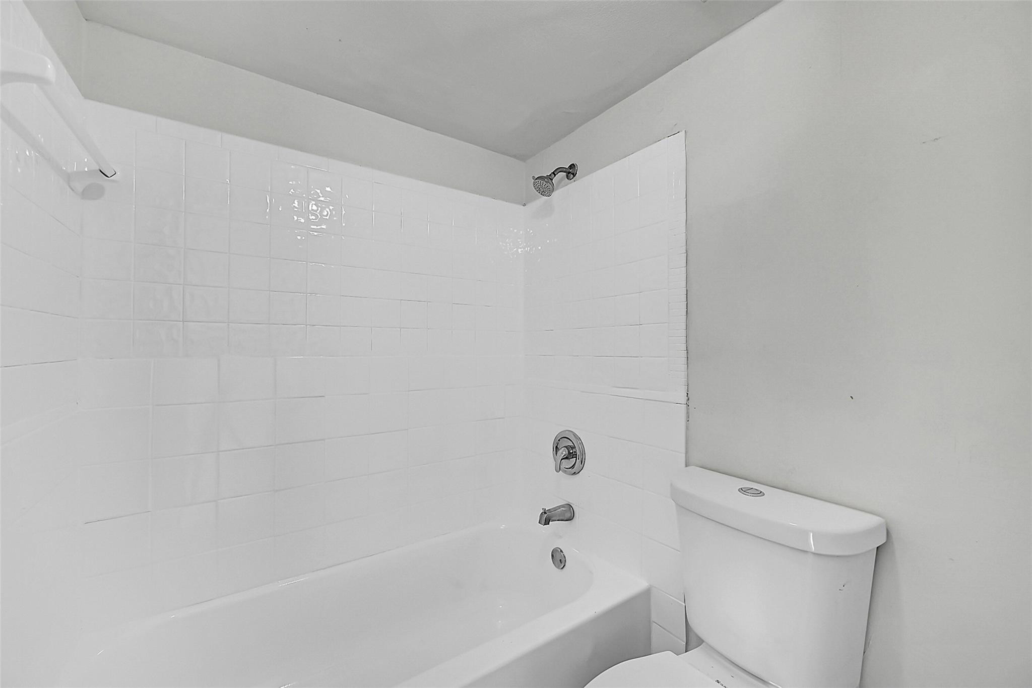 10149 Twin Lakes Dr 2-B