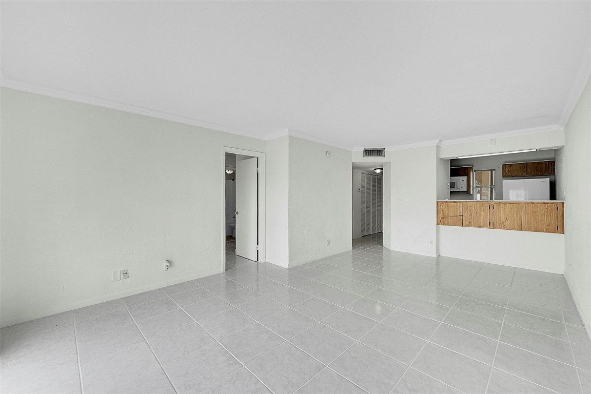 10149 Twin Lakes Dr 2-B