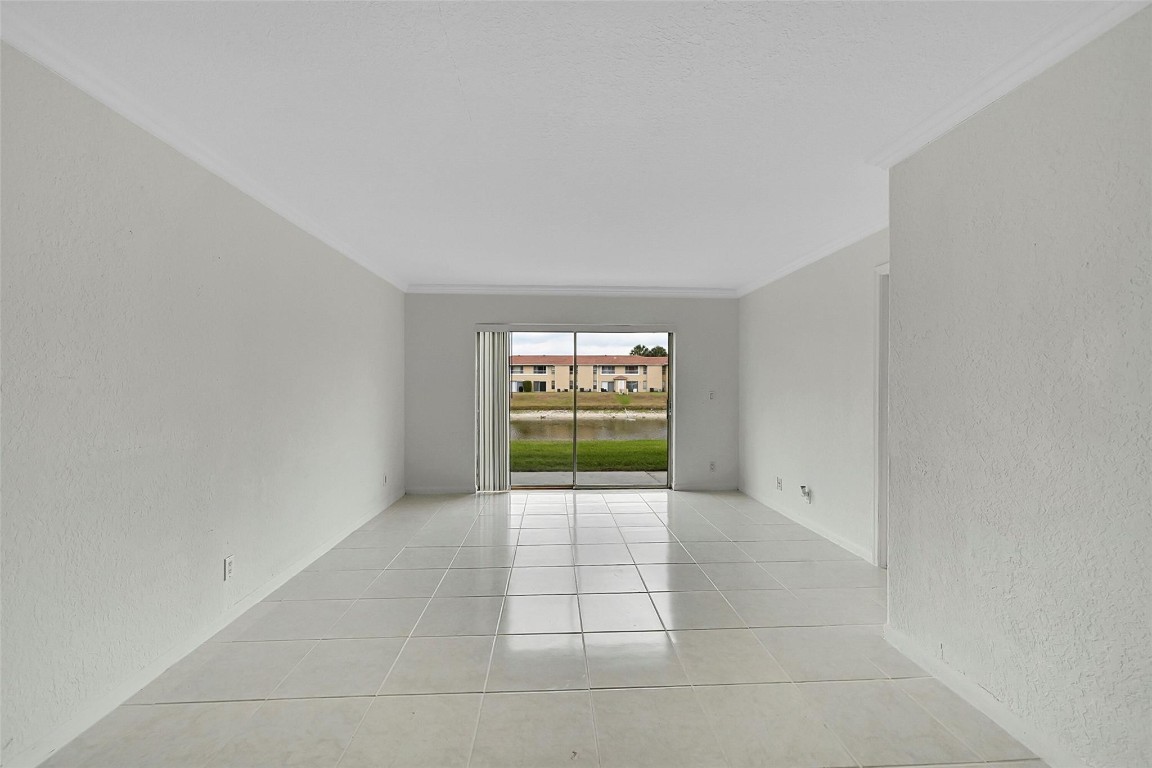 10149 Twin Lakes Dr 2-B