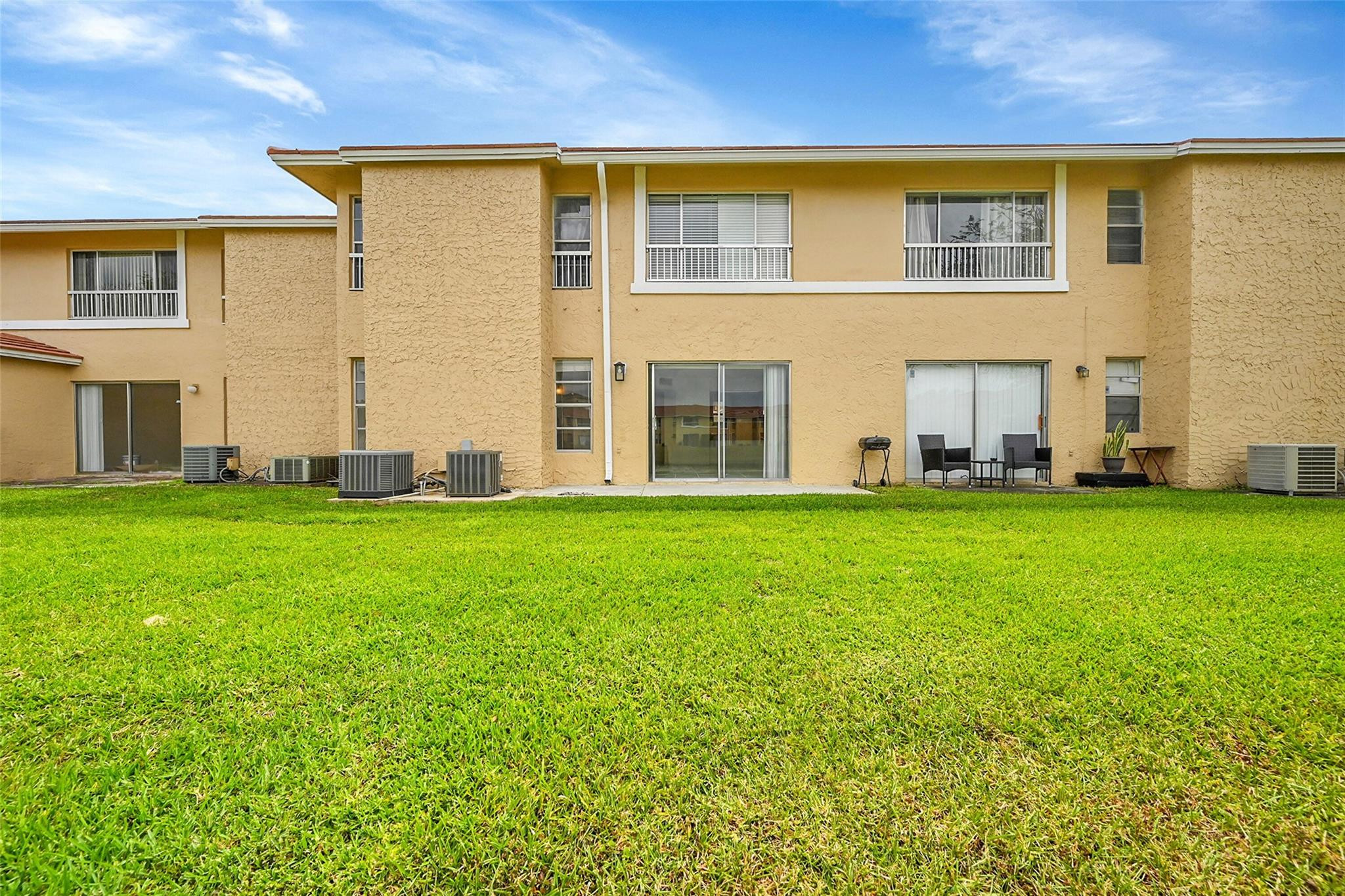 10149 Twin Lakes Dr 2-B