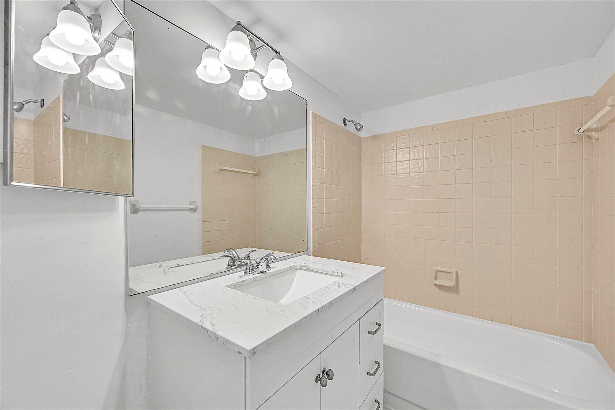 10149 Twin Lakes Dr 2-B