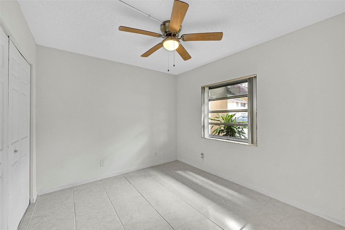 10149 Twin Lakes Dr 2-B