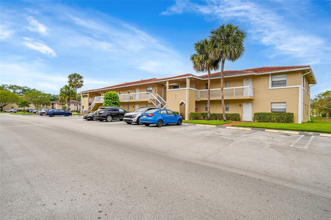 10149 Twin Lakes Dr 2-B