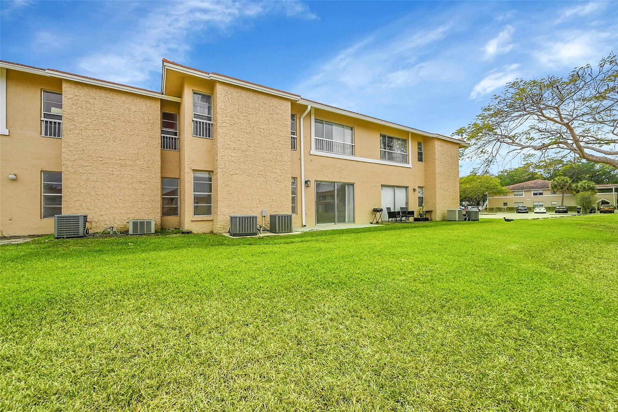 10149 Twin Lakes Dr 2-B