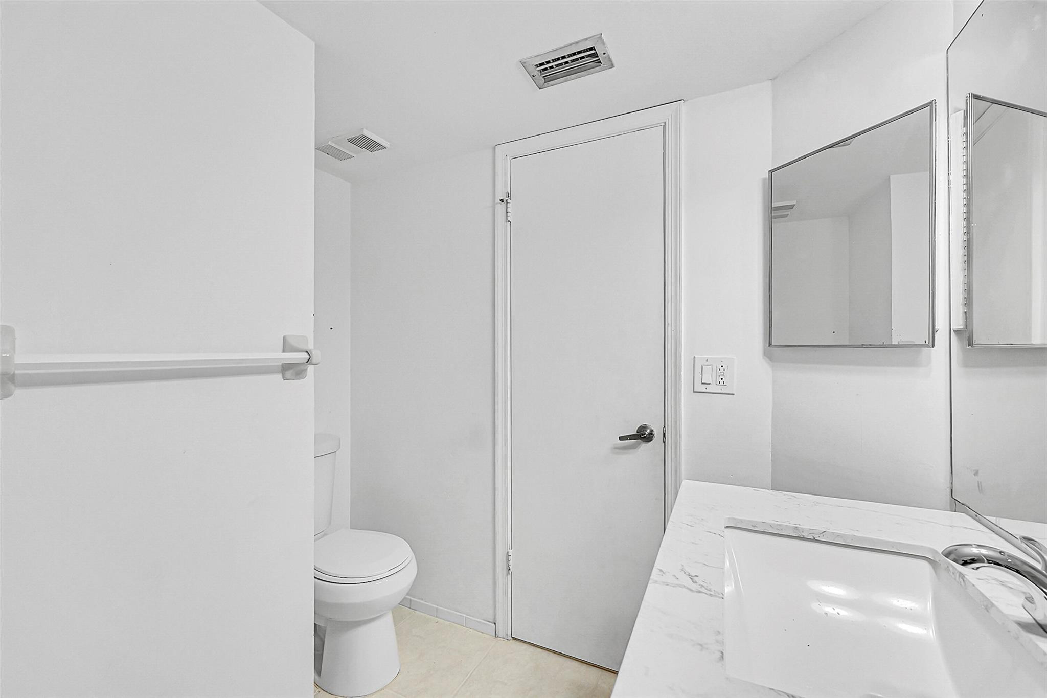 10149 Twin Lakes Dr 2-B
