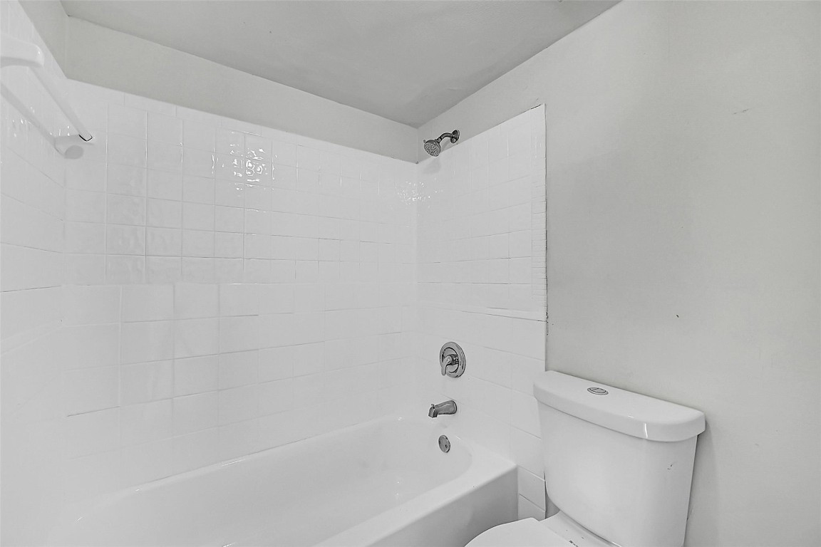 10149 Twin Lakes Dr 2-B