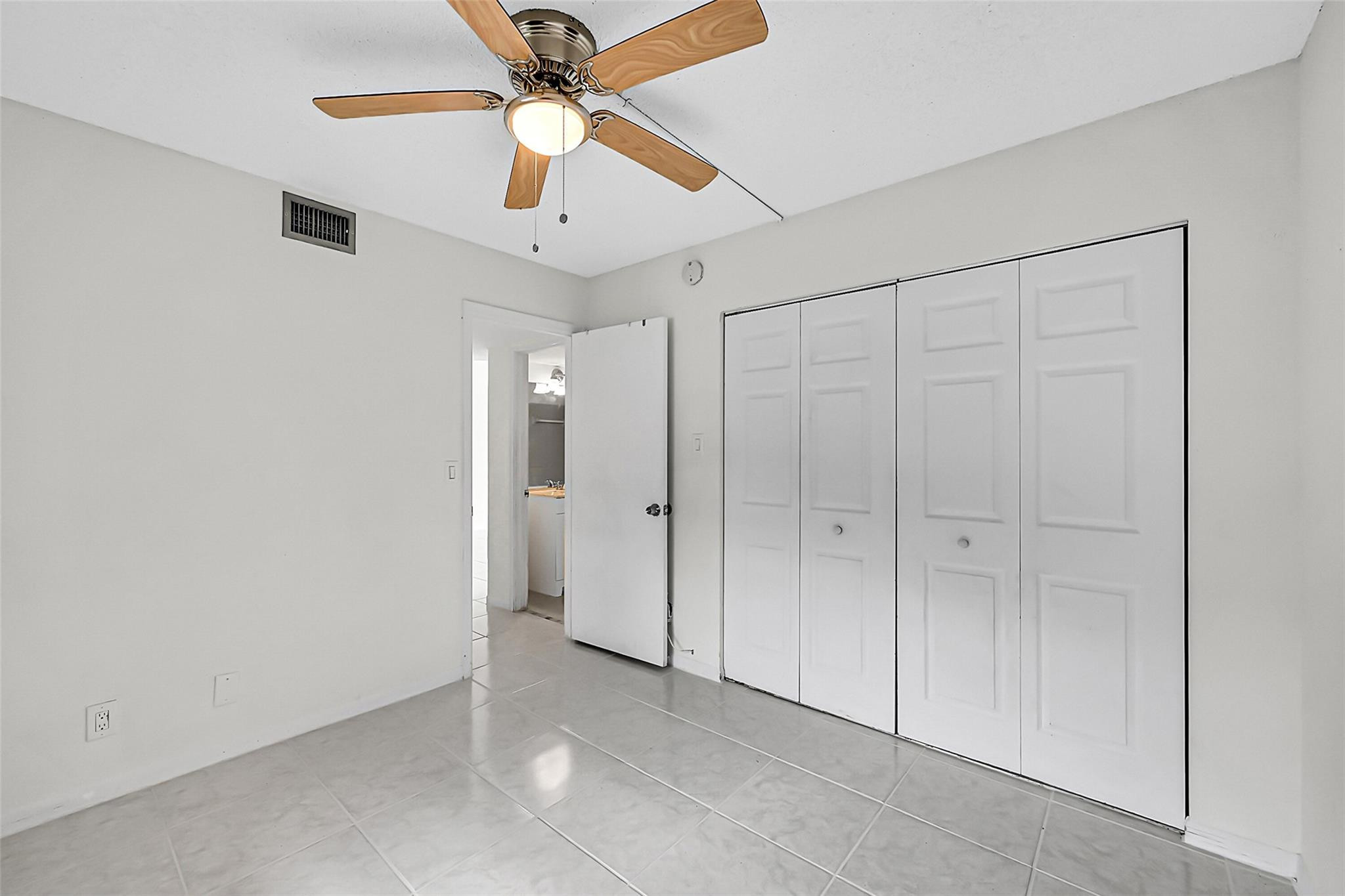 10149 Twin Lakes Dr 2-B