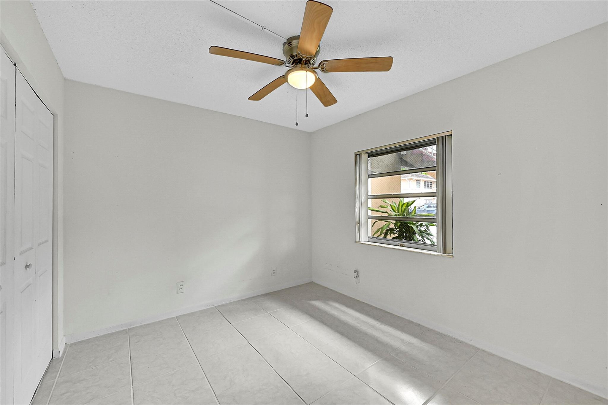 10149 Twin Lakes Dr 2-B