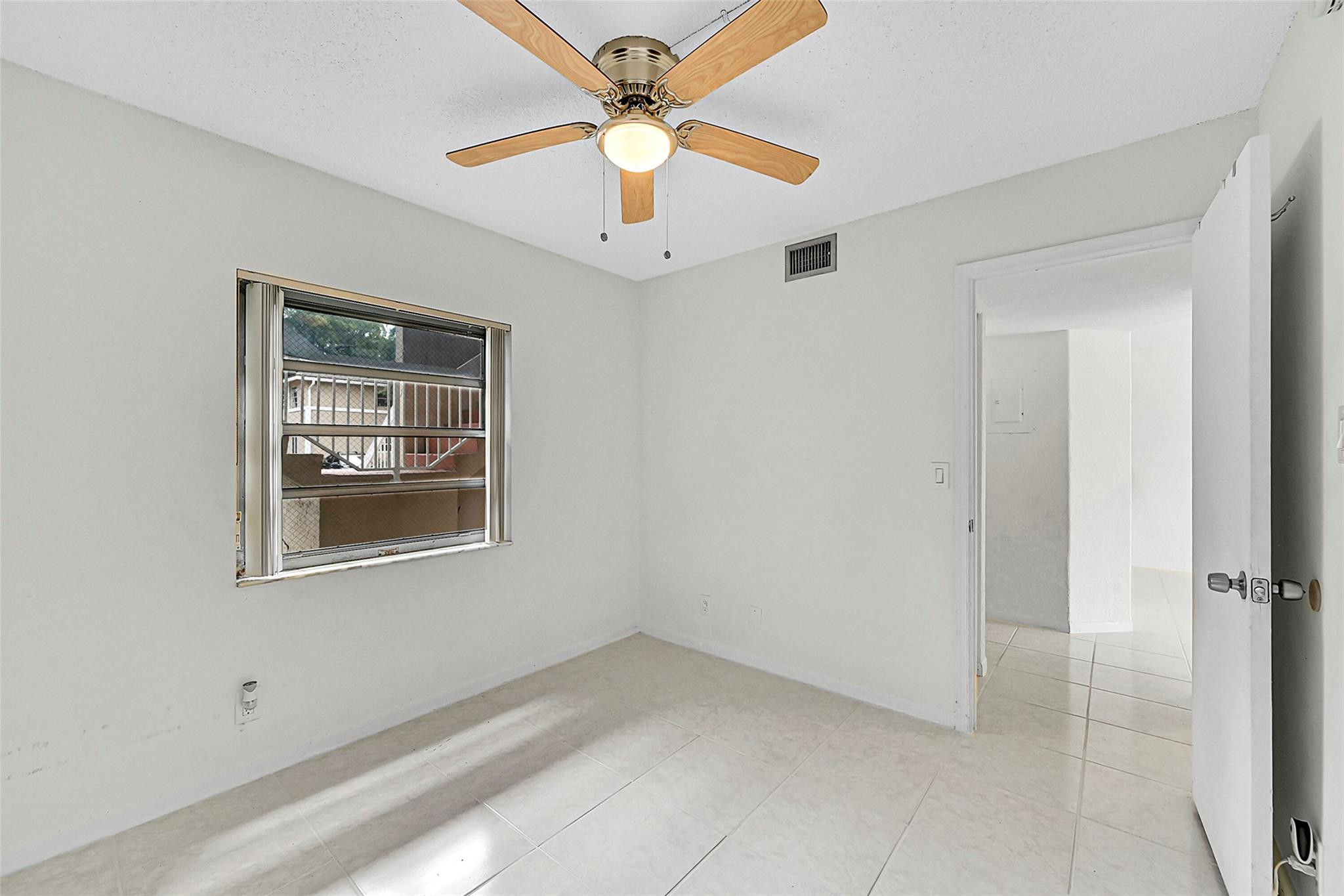 10149 Twin Lakes Dr 2-B