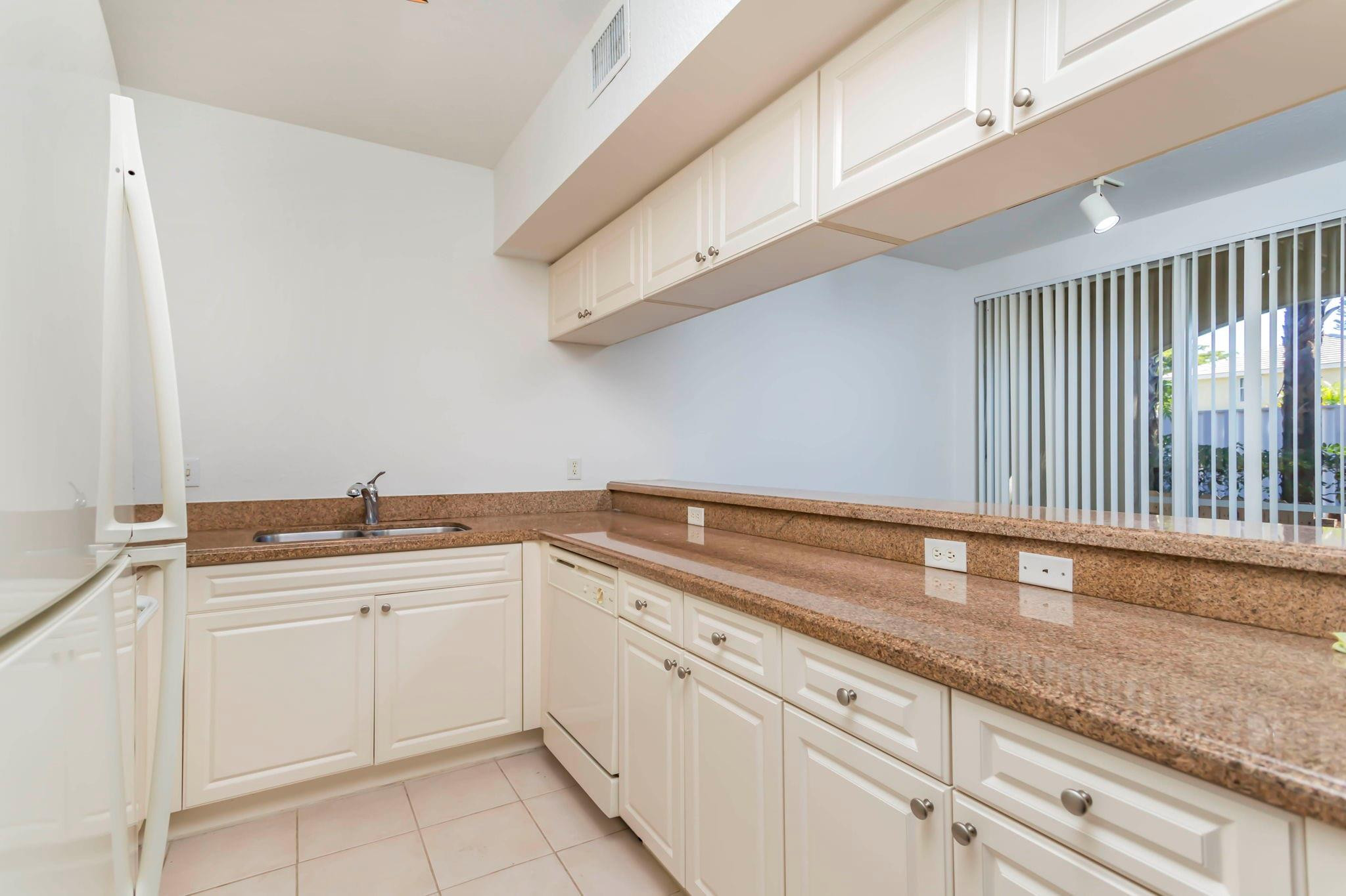 6486 W Sample Rd 16