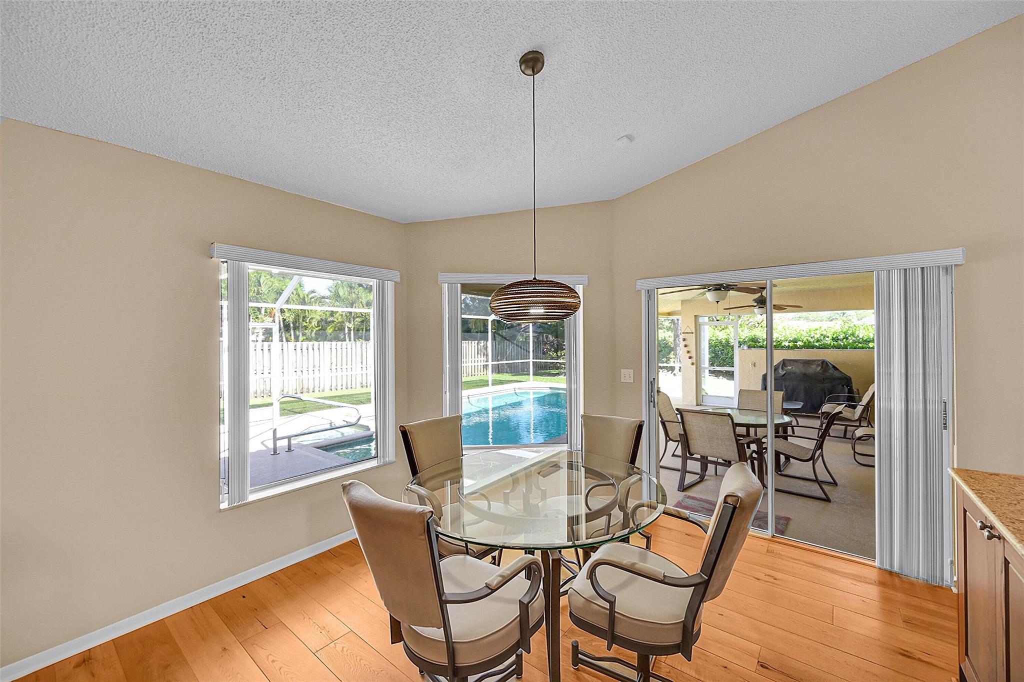 4723 NW 100th Ter
