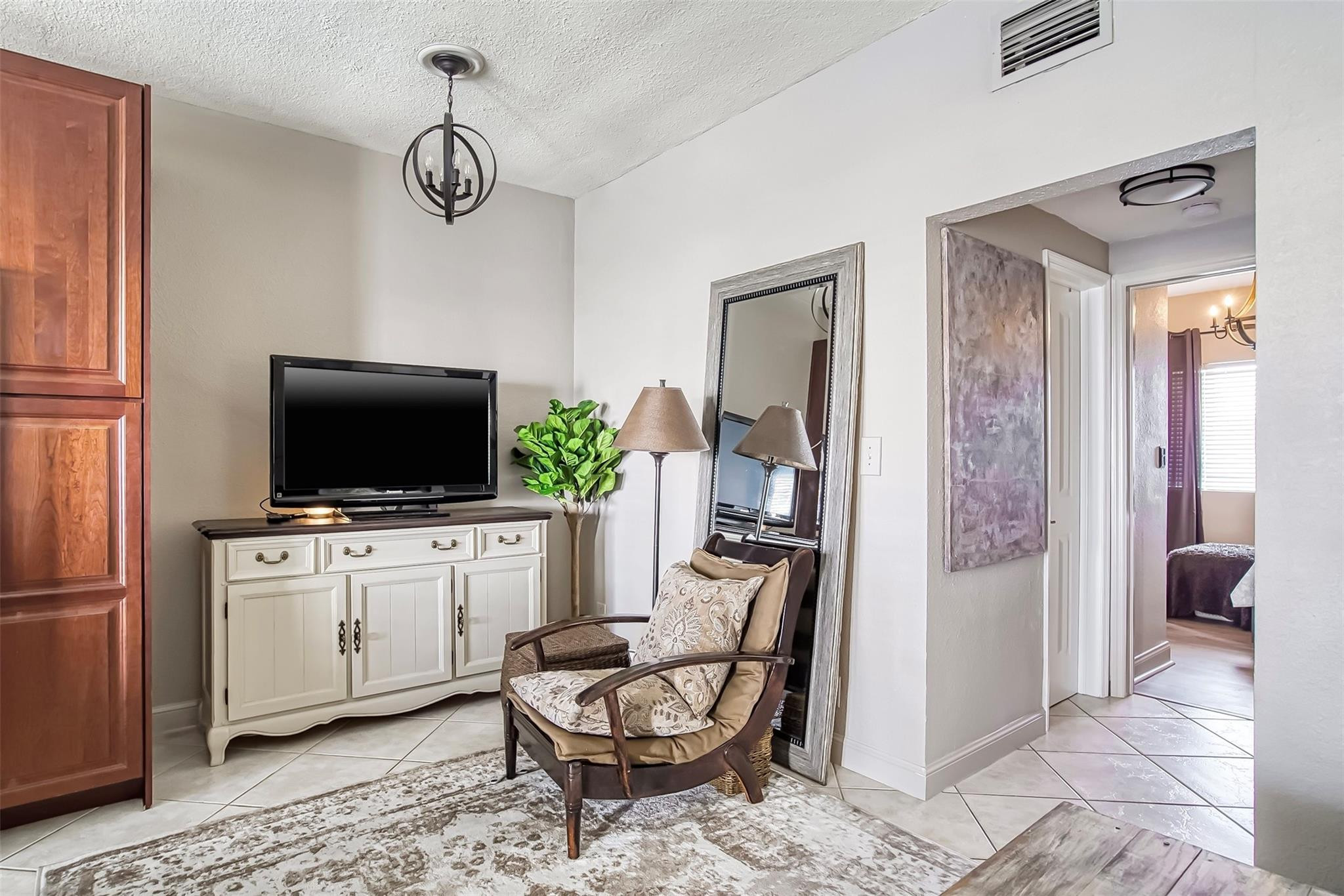 2895 NE 32 ST 306