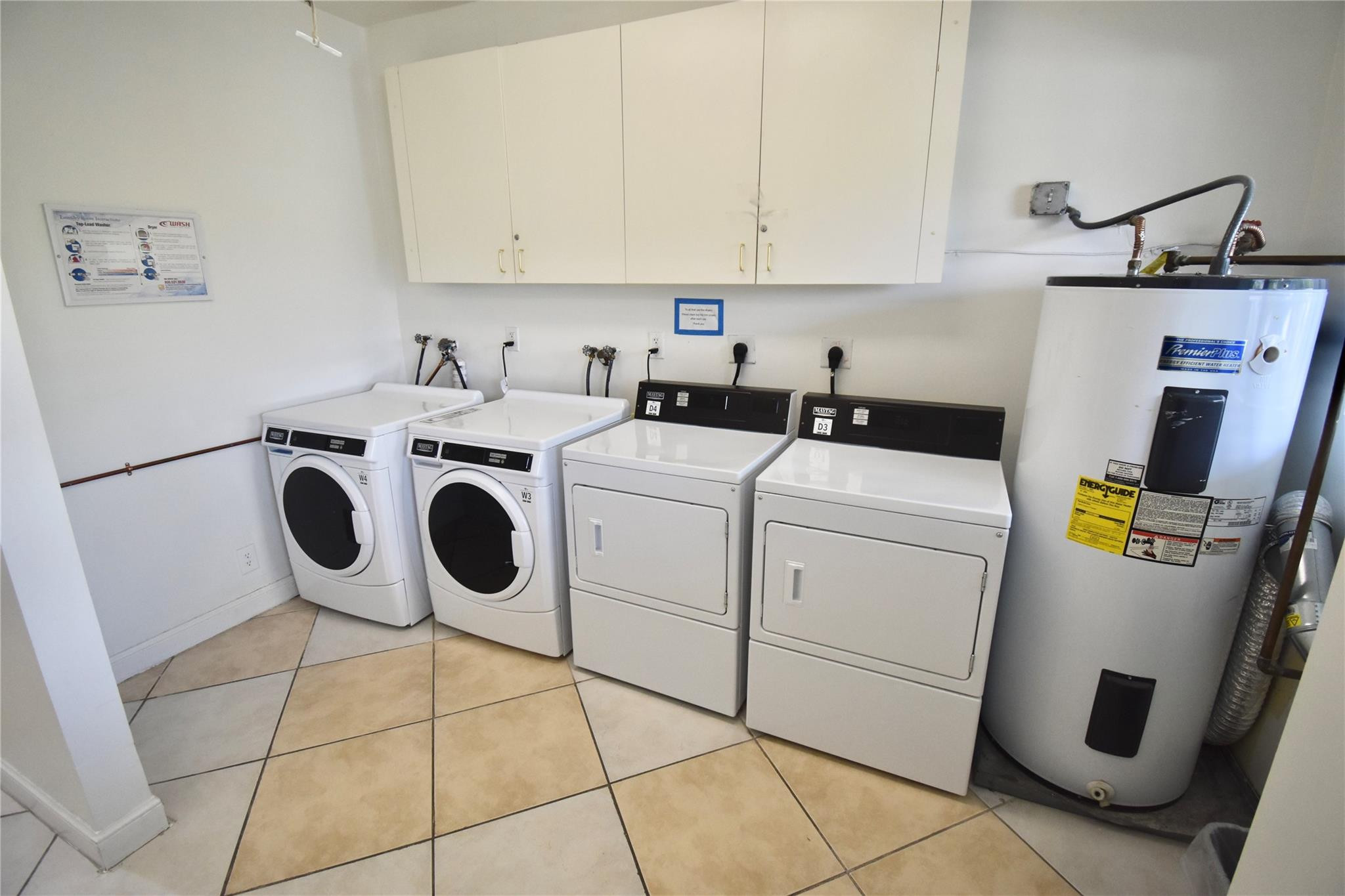 2895 NE 32 ST 306