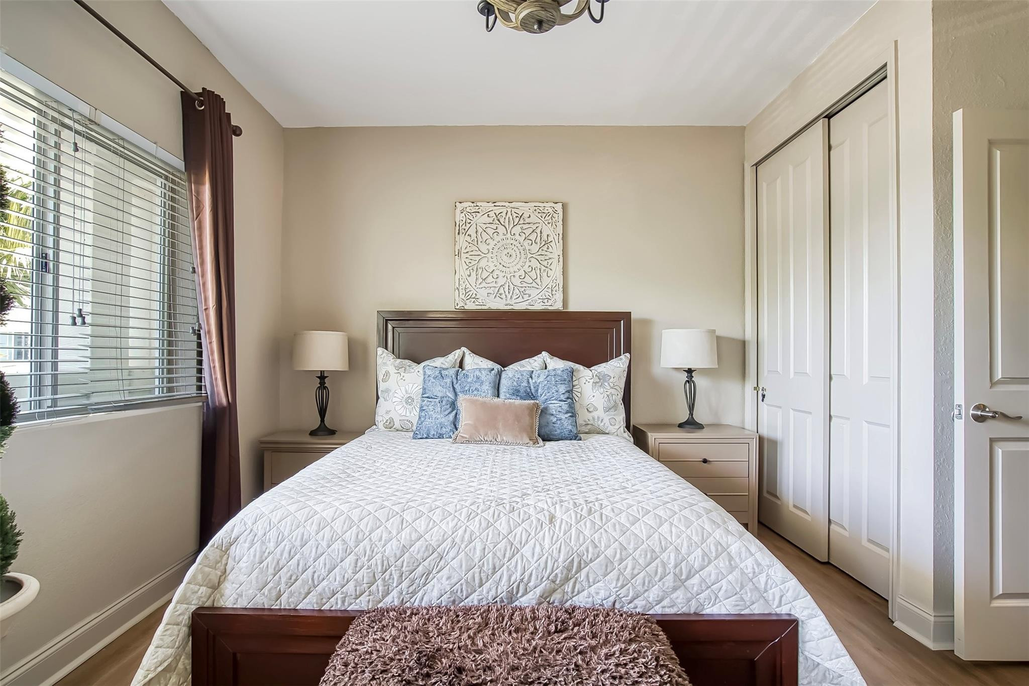 2895 NE 32 ST 306