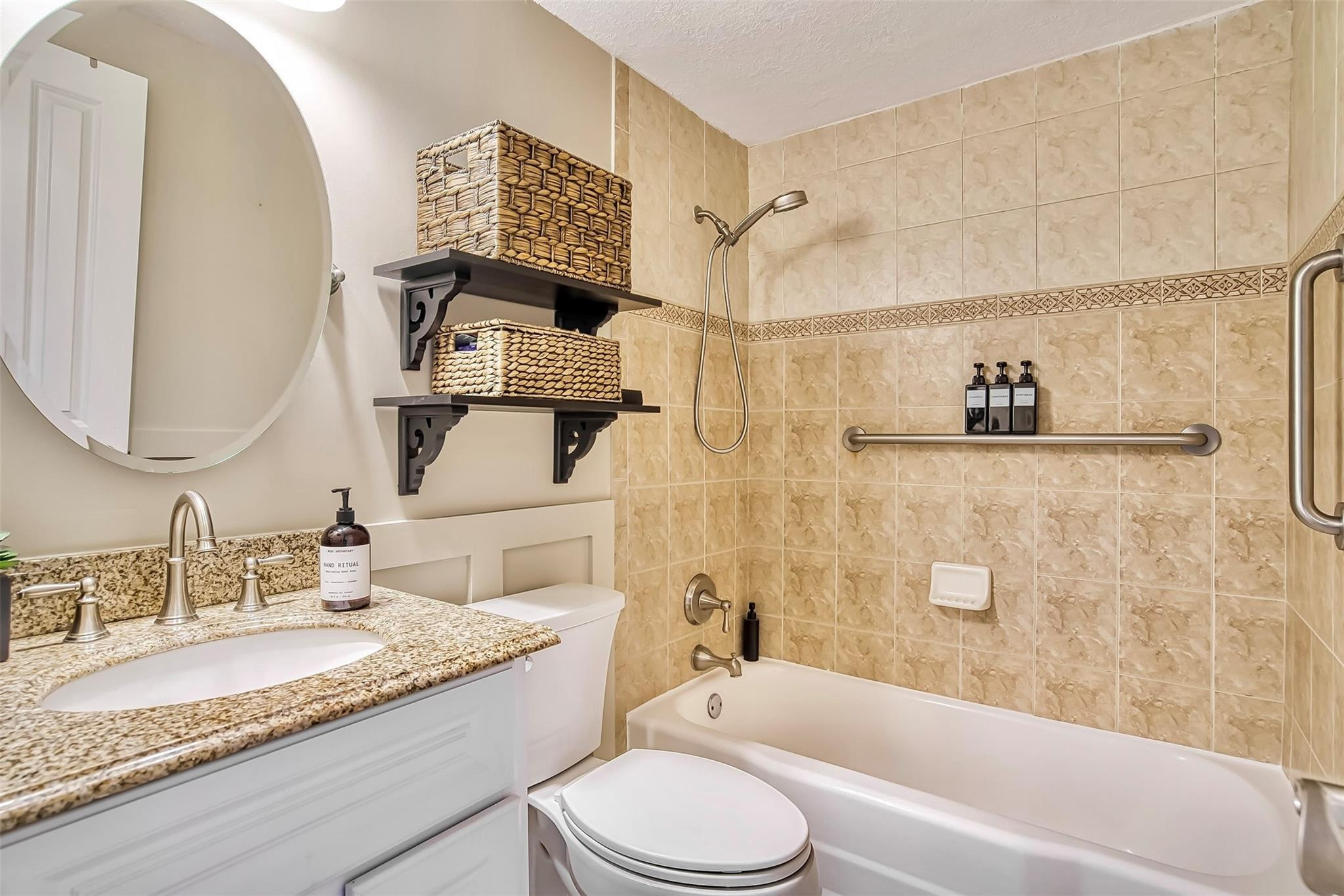 2895 NE 32 ST 306