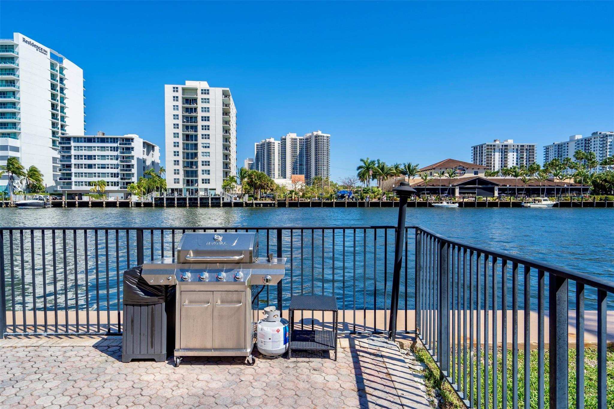 2895 NE 32 ST 306