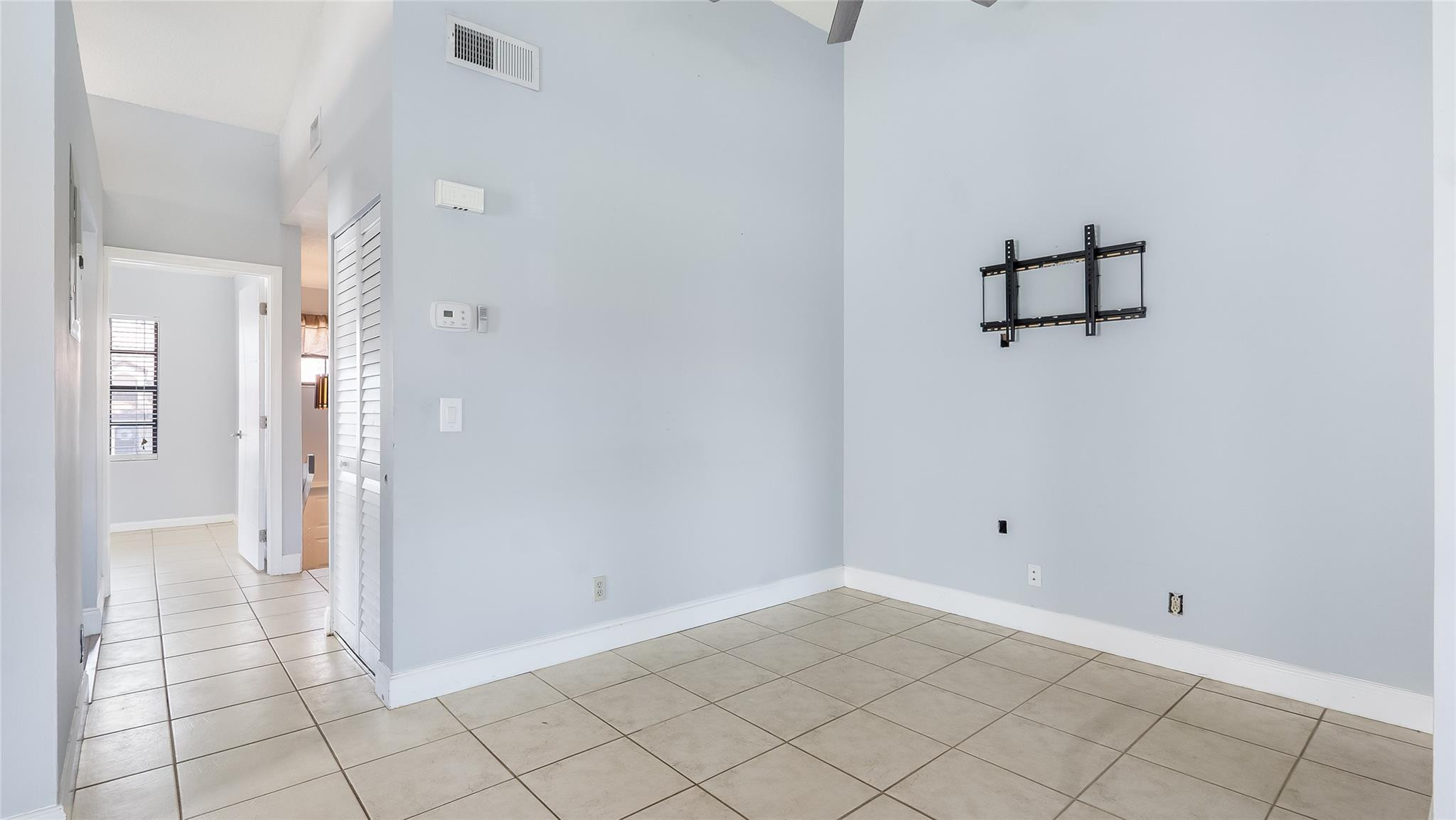 410 Freedom Ct 410
