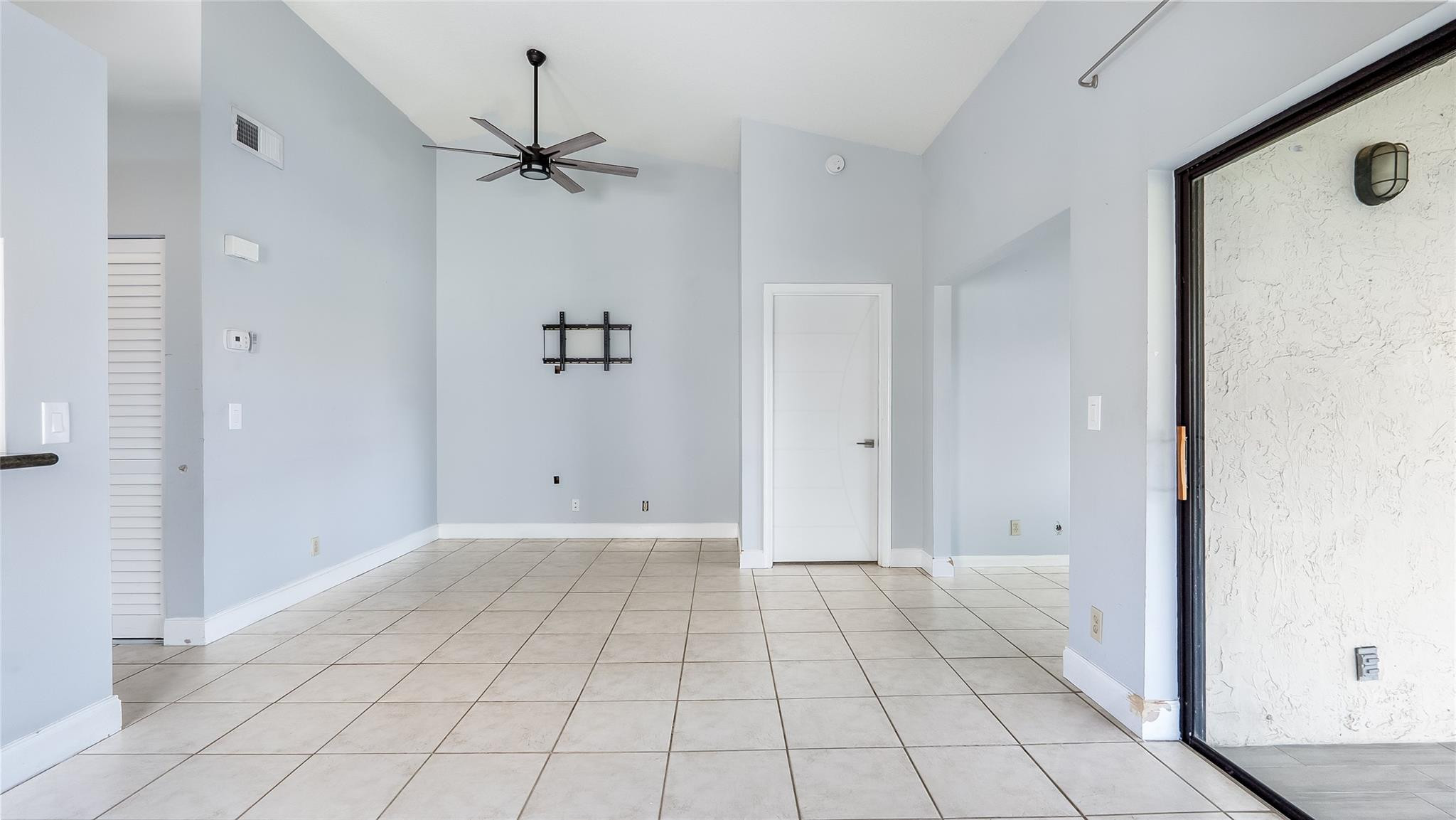 410 Freedom Ct 410