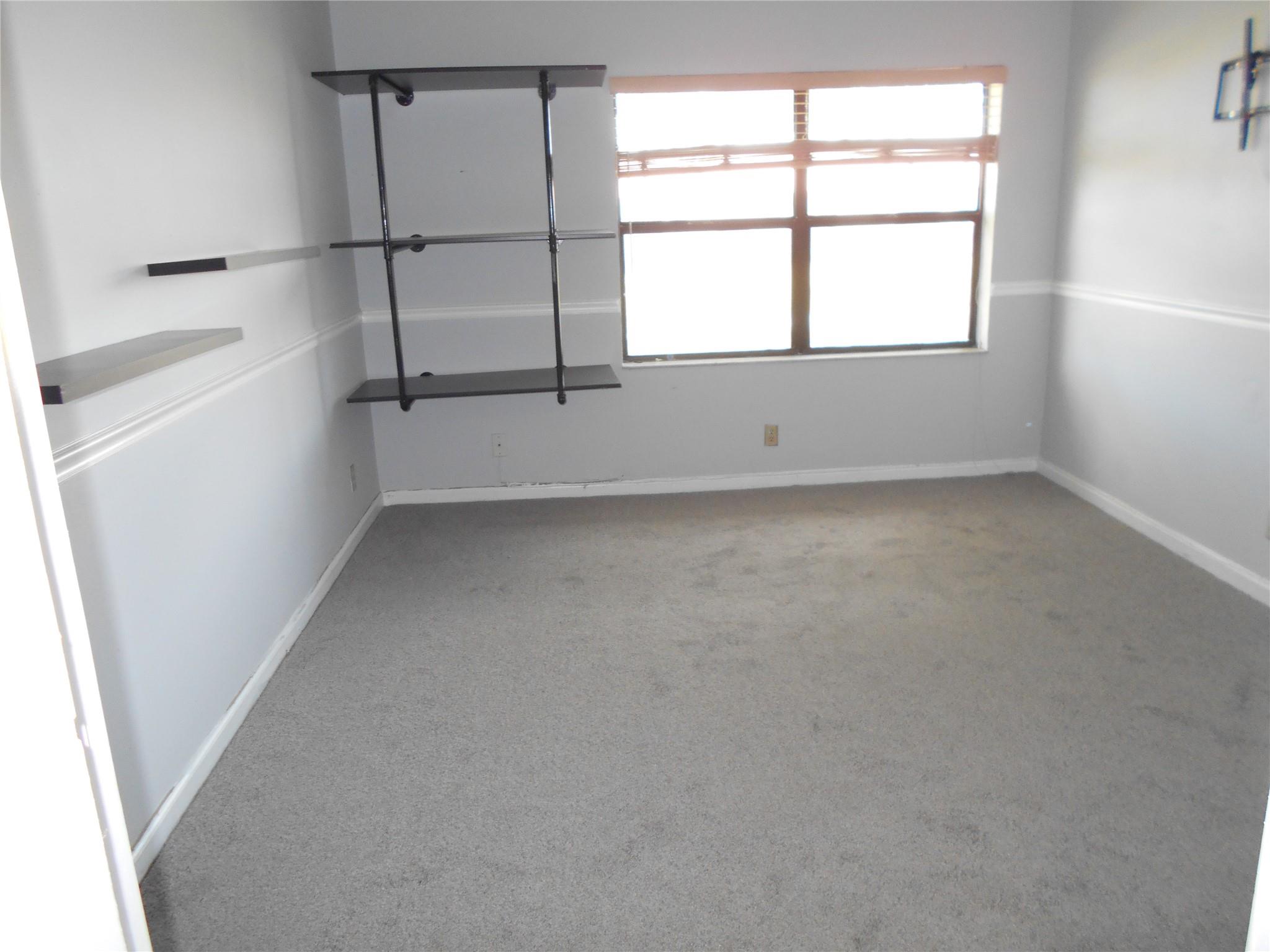 410 Freedom Ct 410