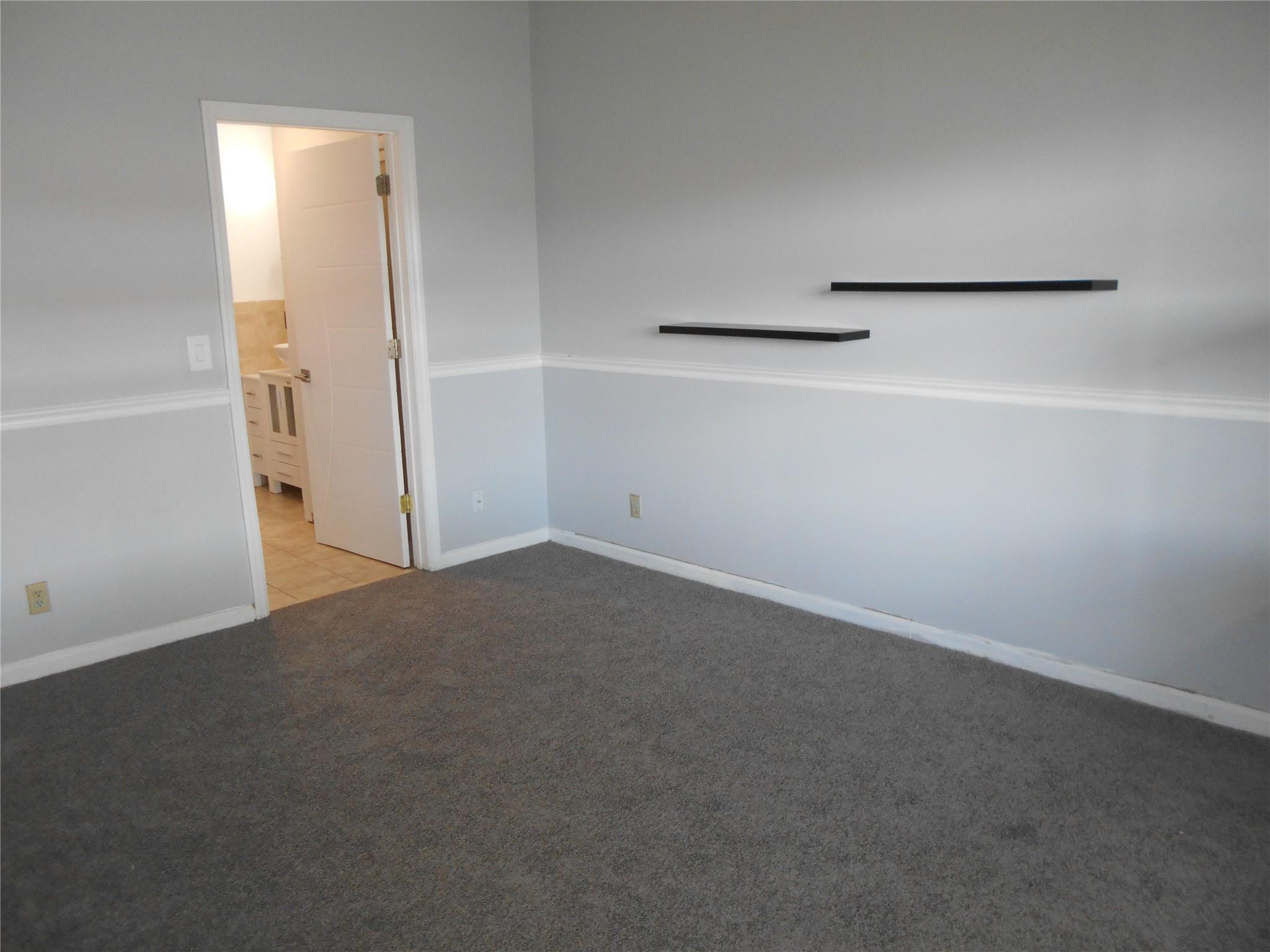 410 Freedom Ct 410
