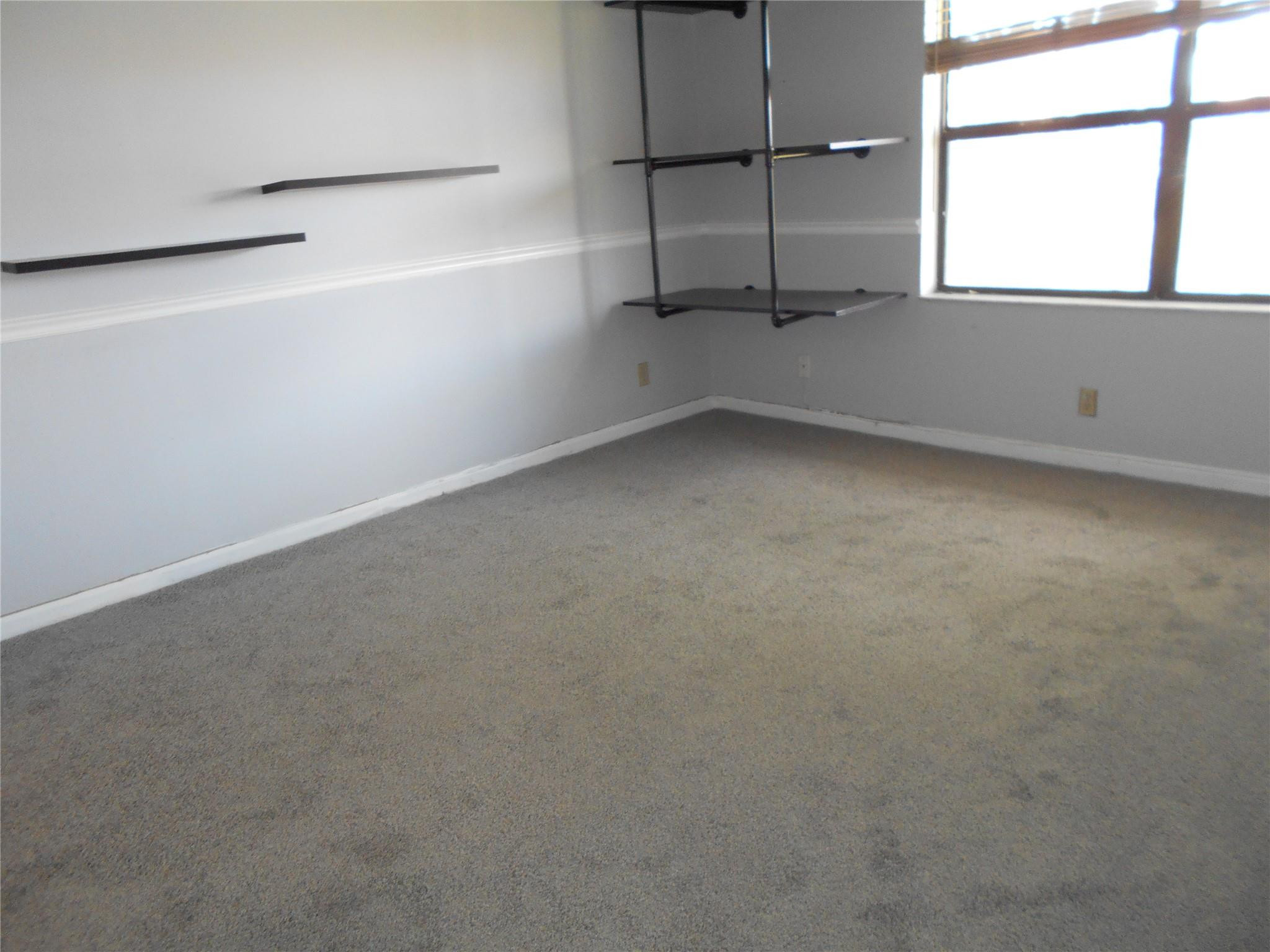 410 Freedom Ct 410