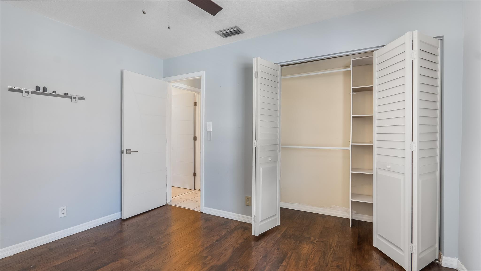 410 Freedom Ct 410