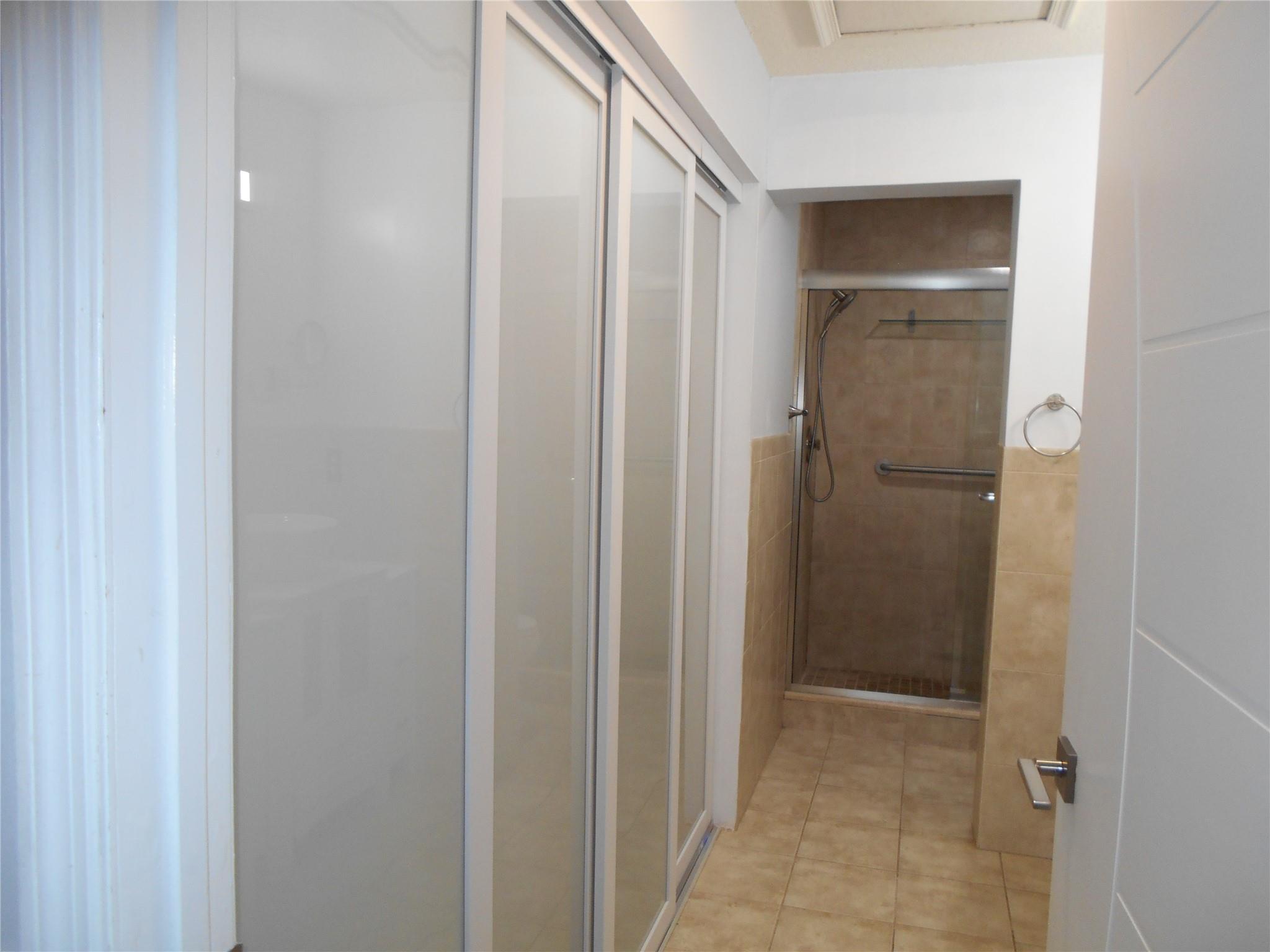 410 Freedom Ct 410