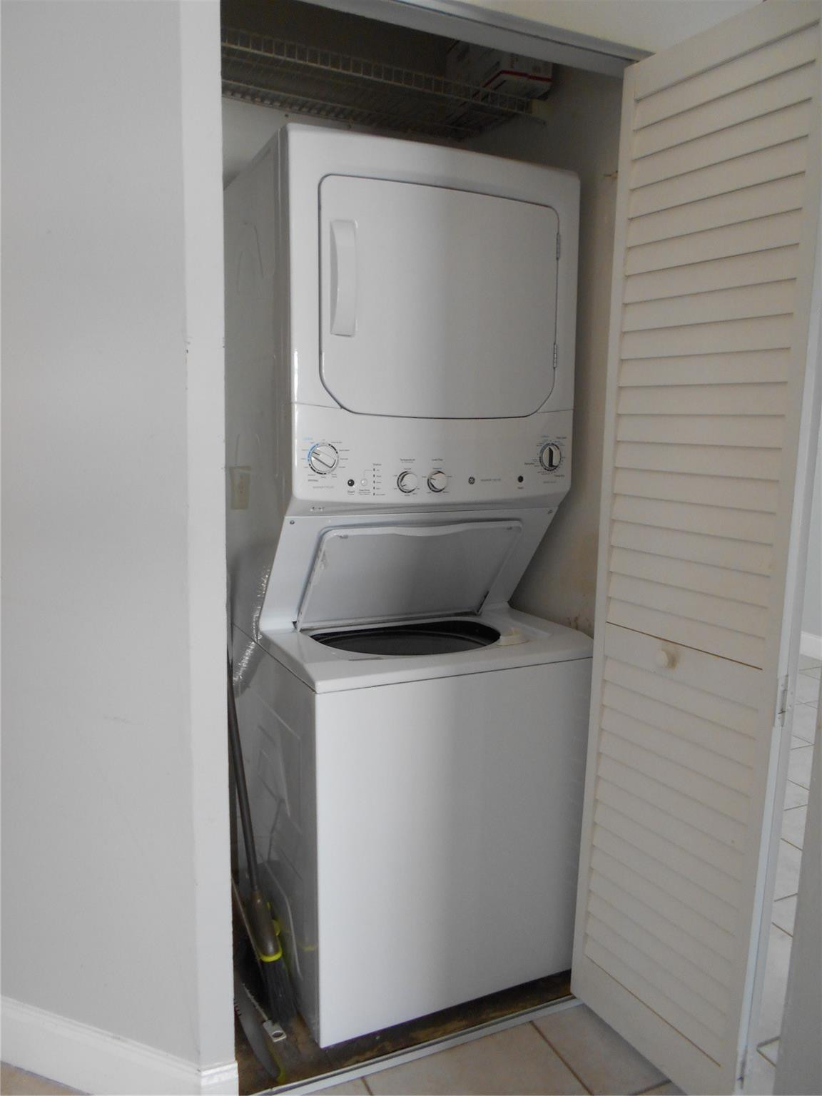 410 Freedom Ct 410