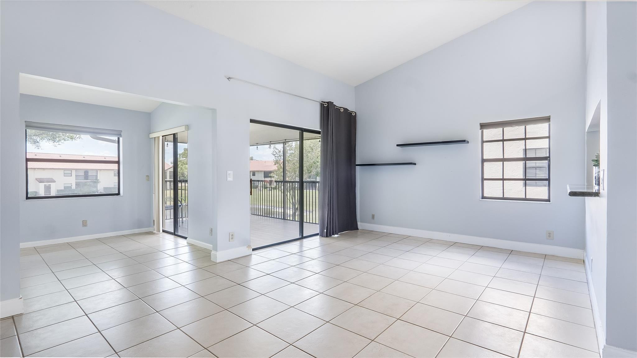 410 Freedom Ct 410