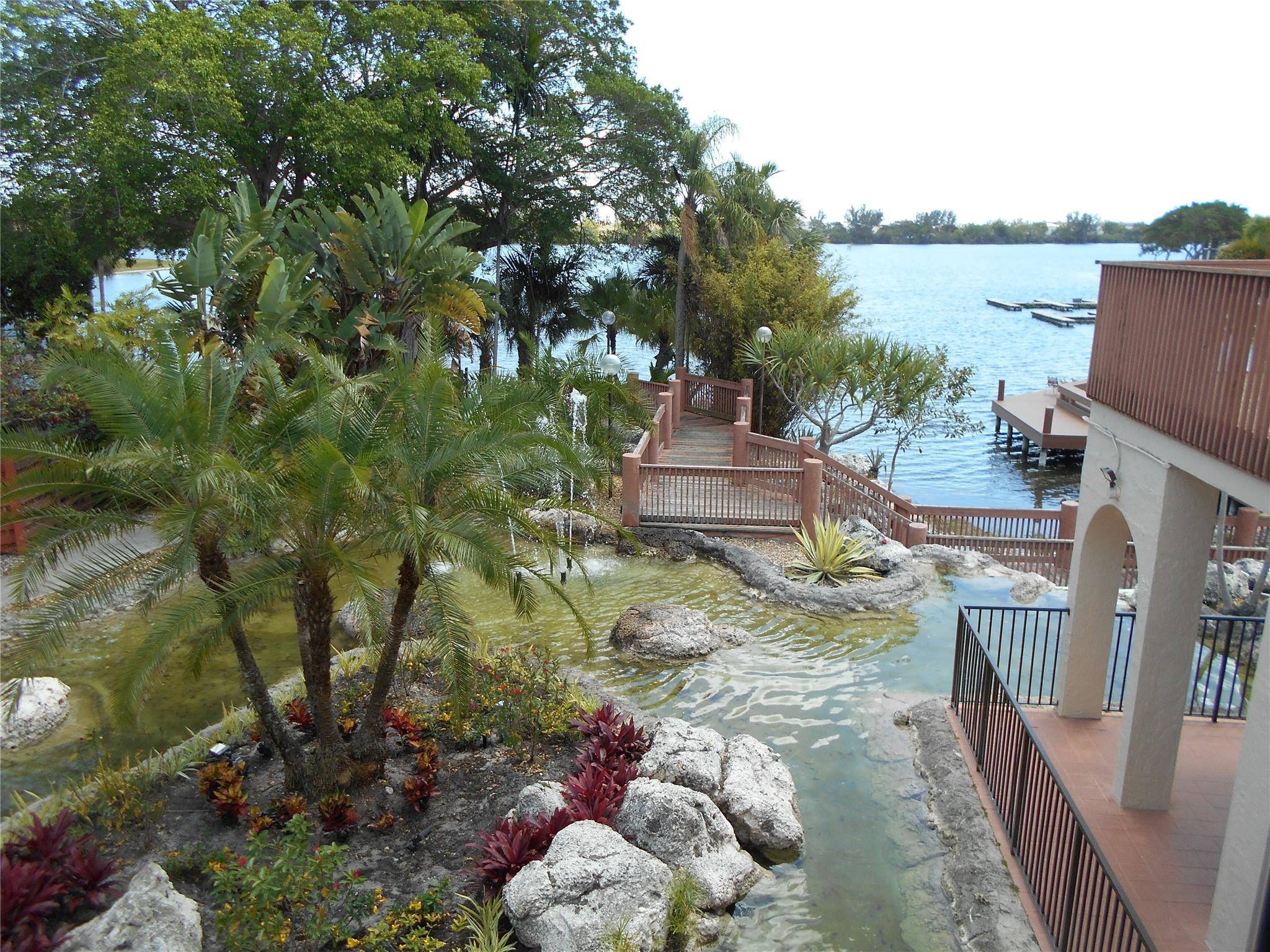 410 Freedom Ct 410