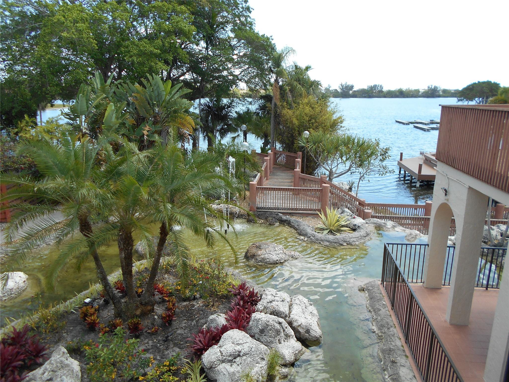 410 Freedom Ct 410