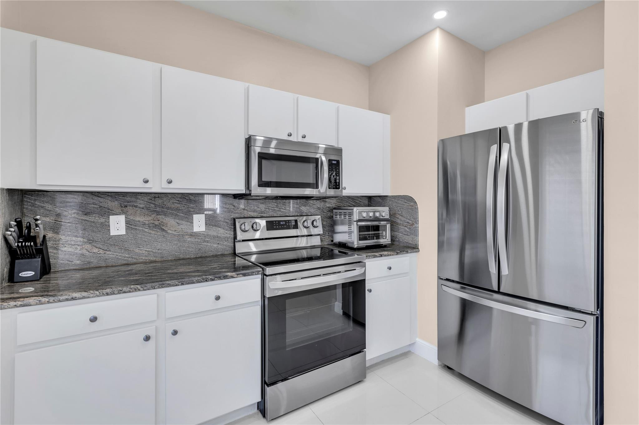 1245 SW 48th Ter 1245