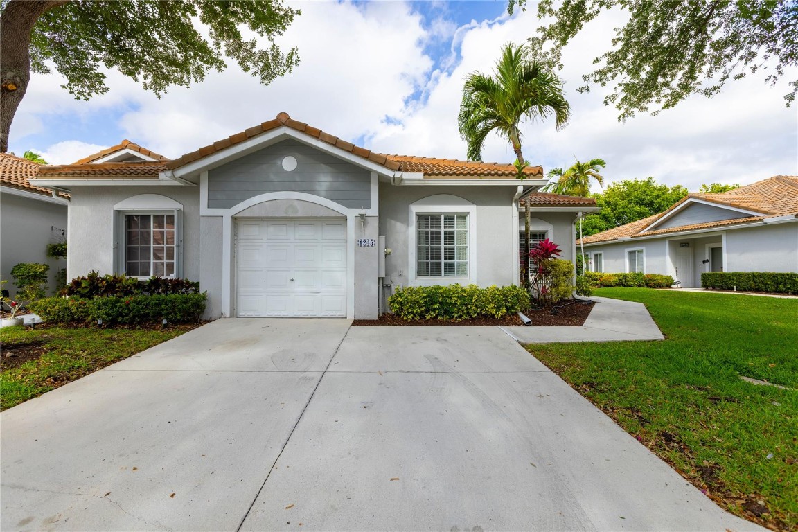 1245 SW 48th Ter 1245