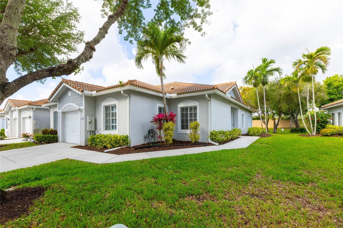 1245 SW 48th Ter 1245