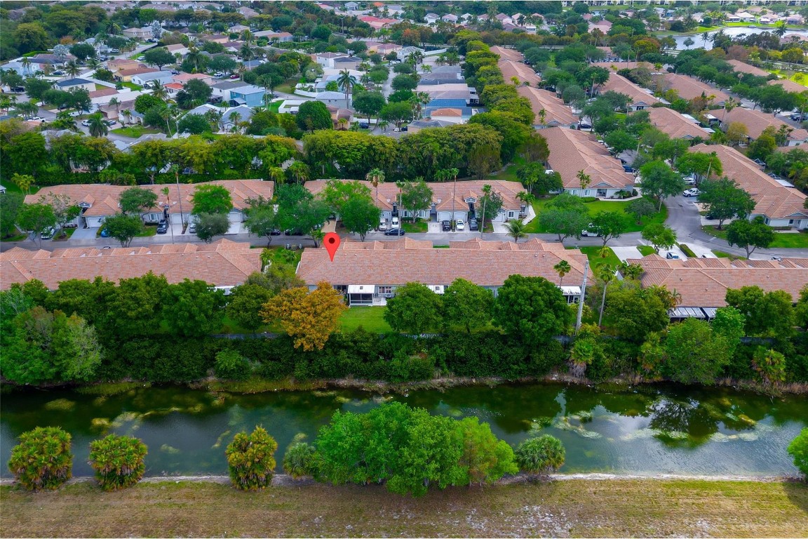 1245 SW 48th Ter 1245