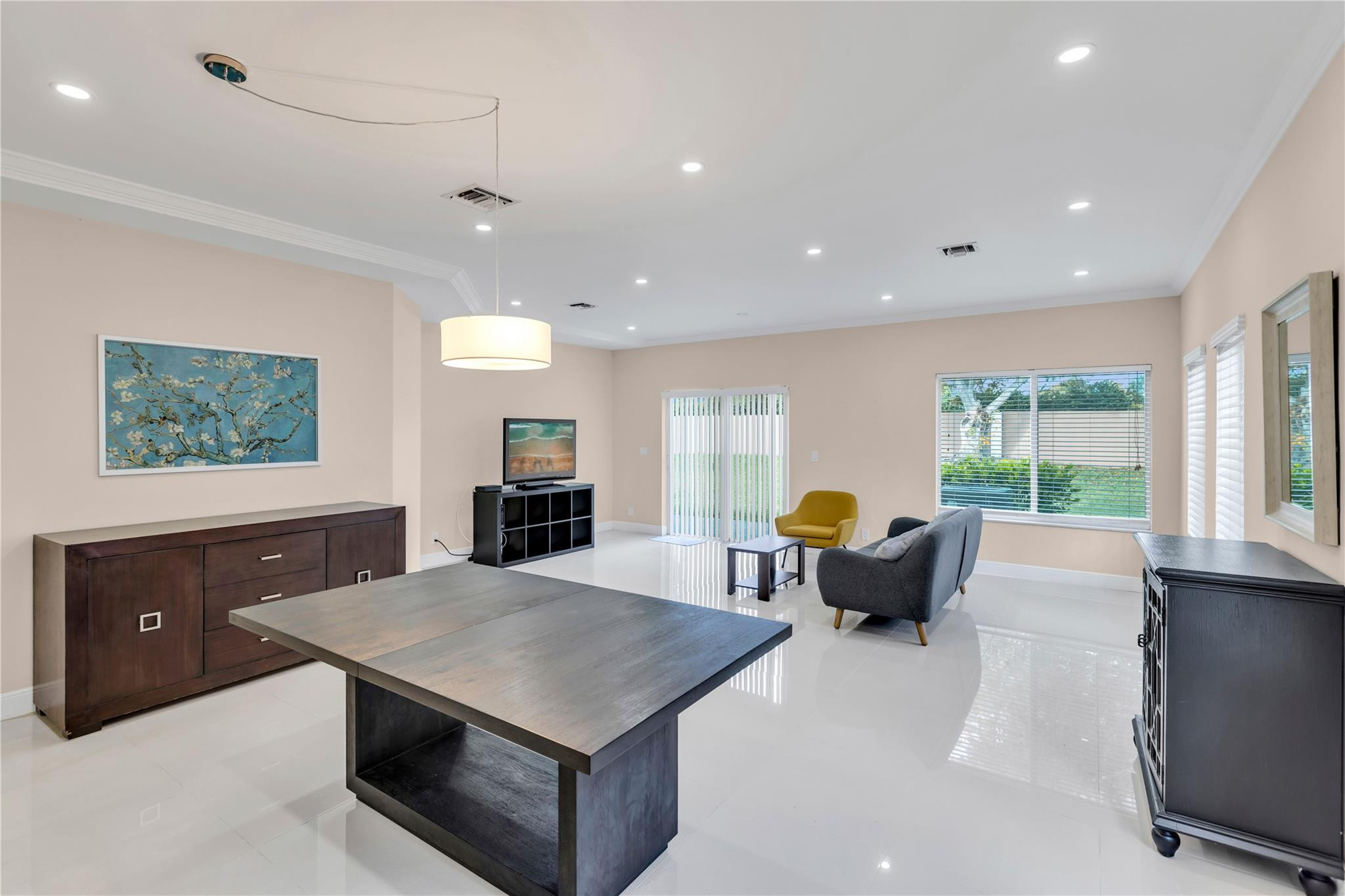 1245 SW 48th Ter 1245