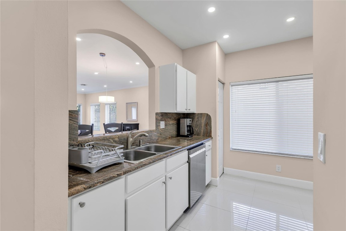 1245 SW 48th Ter 1245