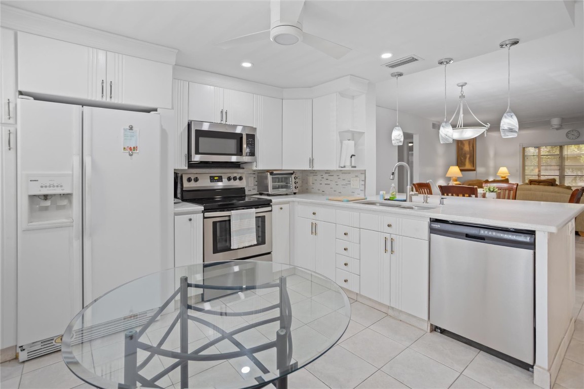 4702 Martinique Dr D2