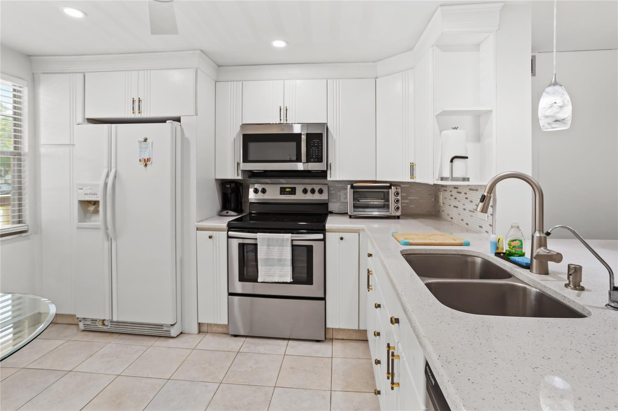 4702 Martinique Dr D2